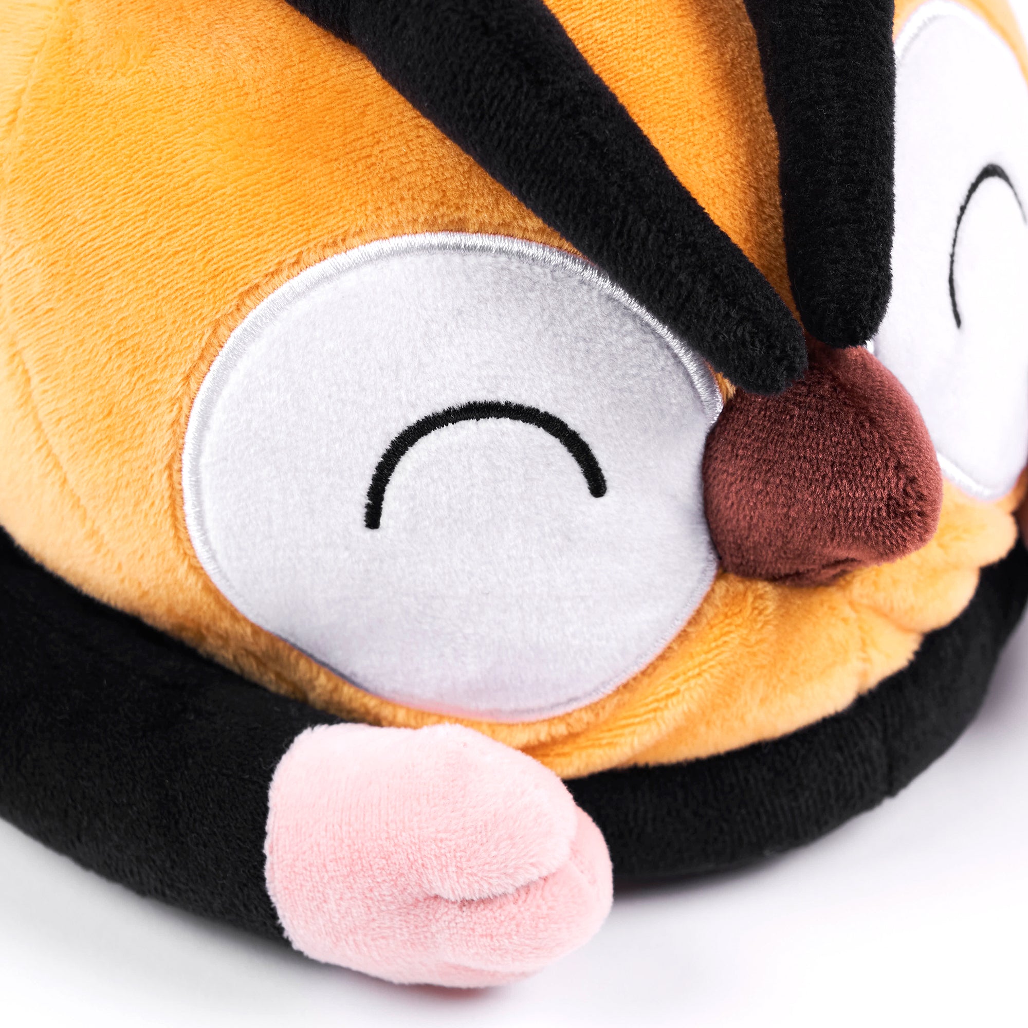 VANOSS® LIMITED RUN | PLUSHIE SLIPPER