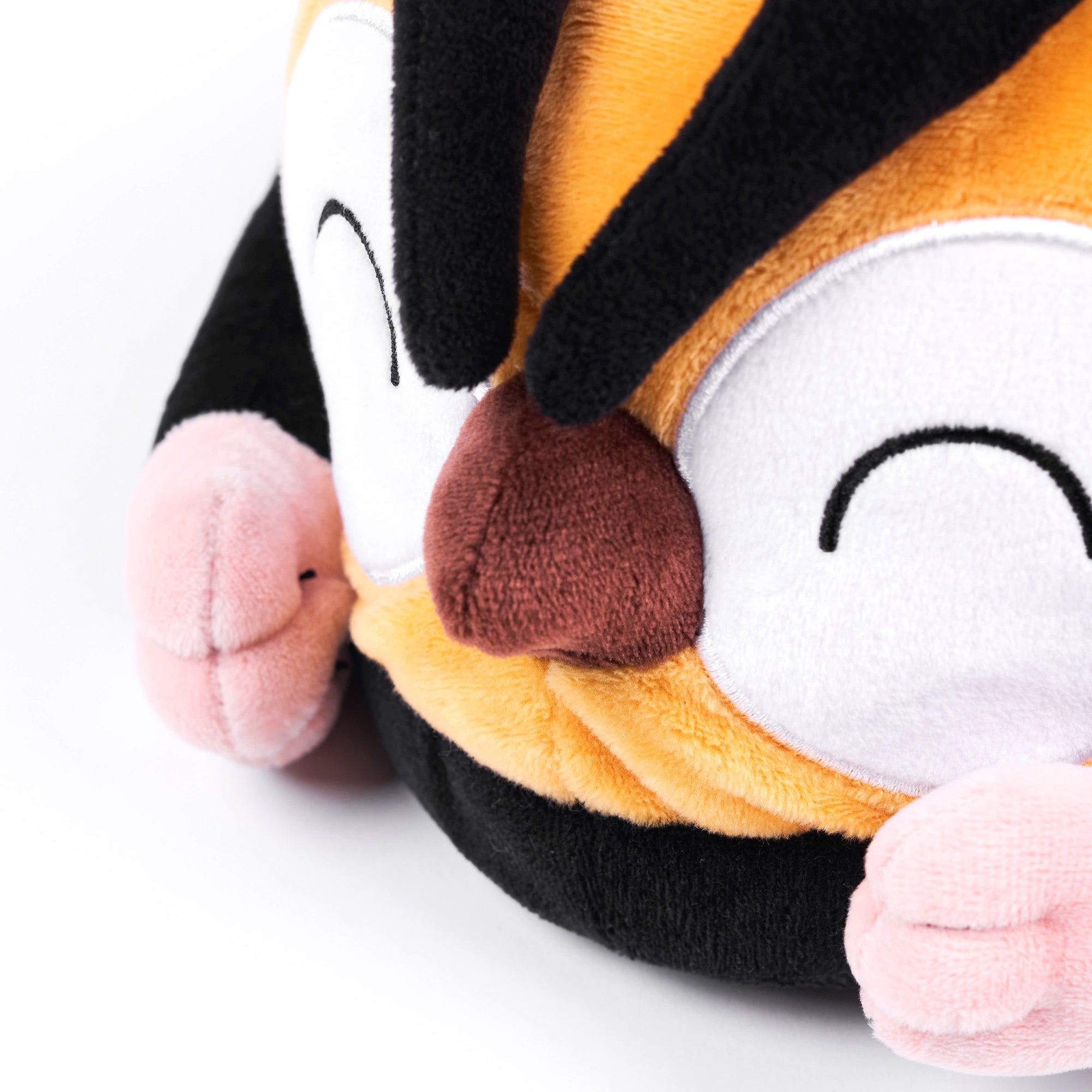 VANOSS® LIMITED RUN | PLUSHIE SLIPPER
